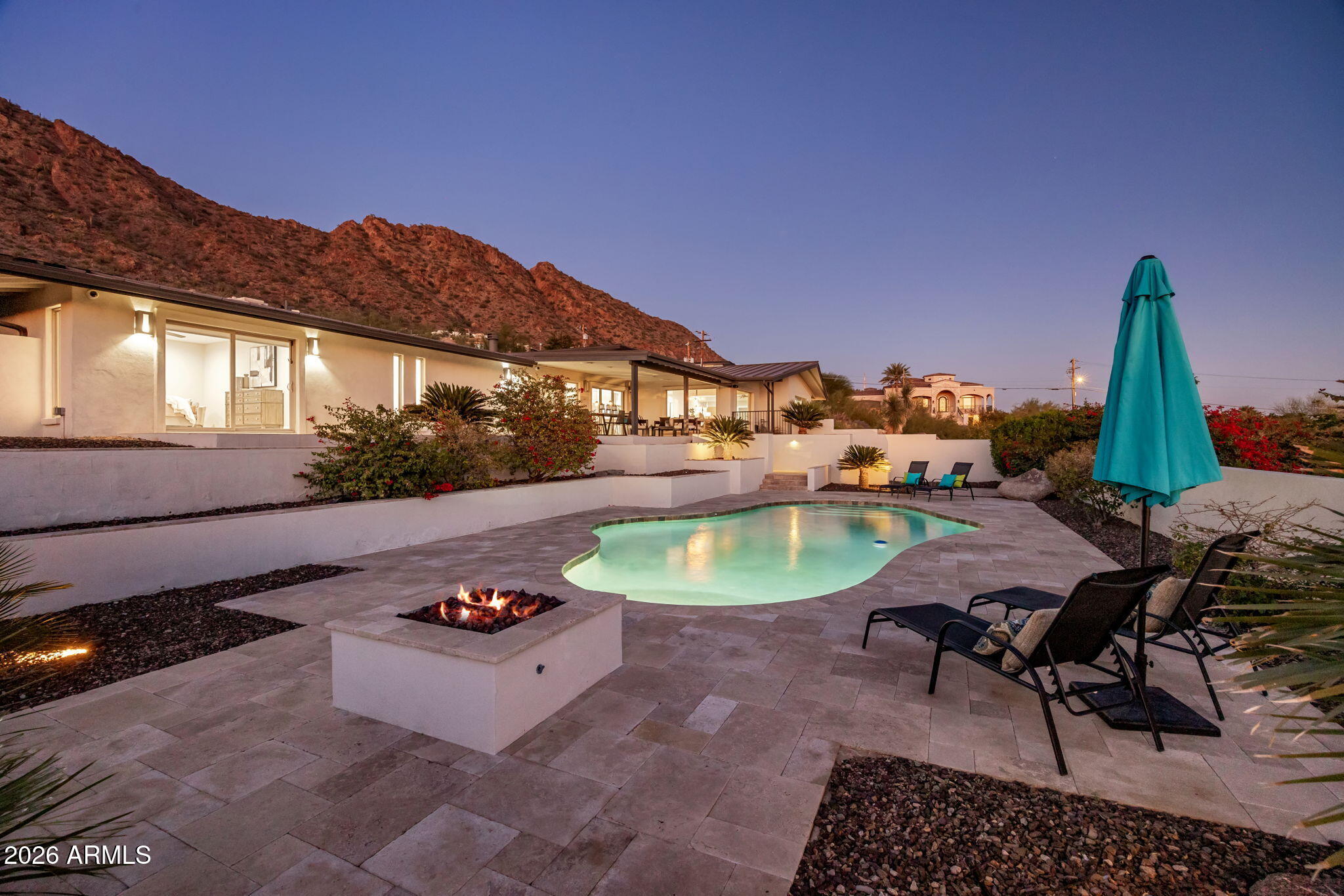 5518 E ROCKRIDGE Road