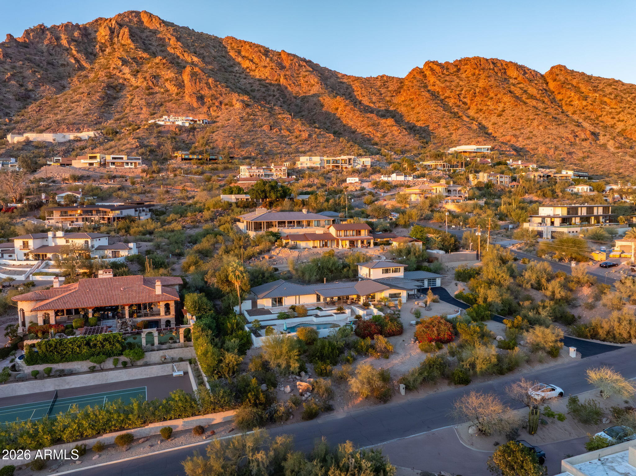 5518 E ROCKRIDGE Road