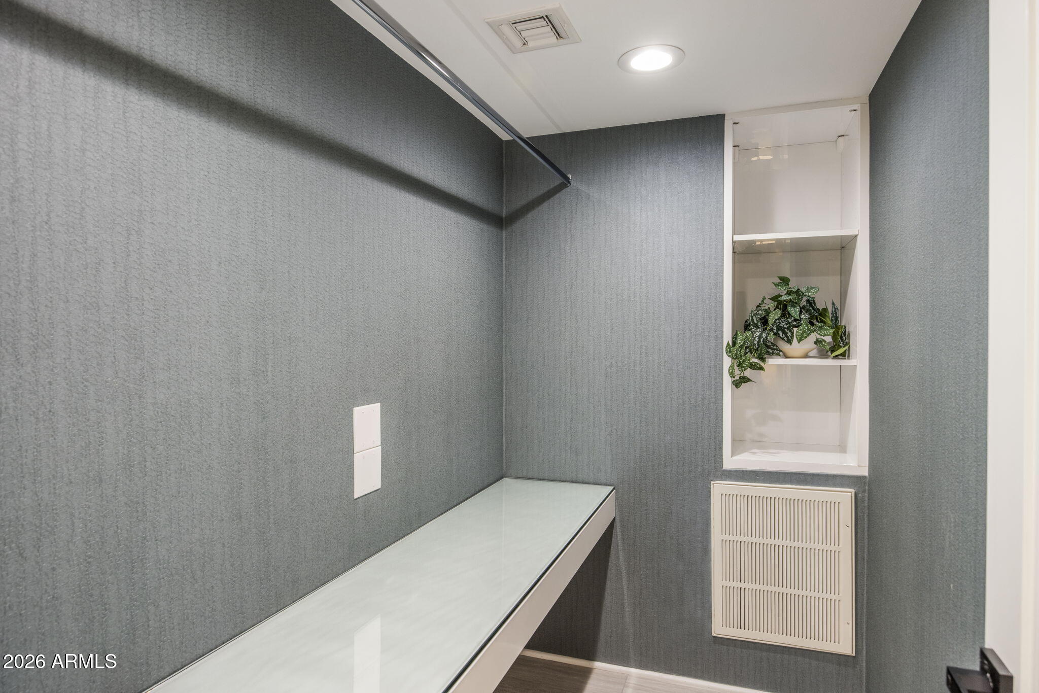 5518 E ROCKRIDGE Road