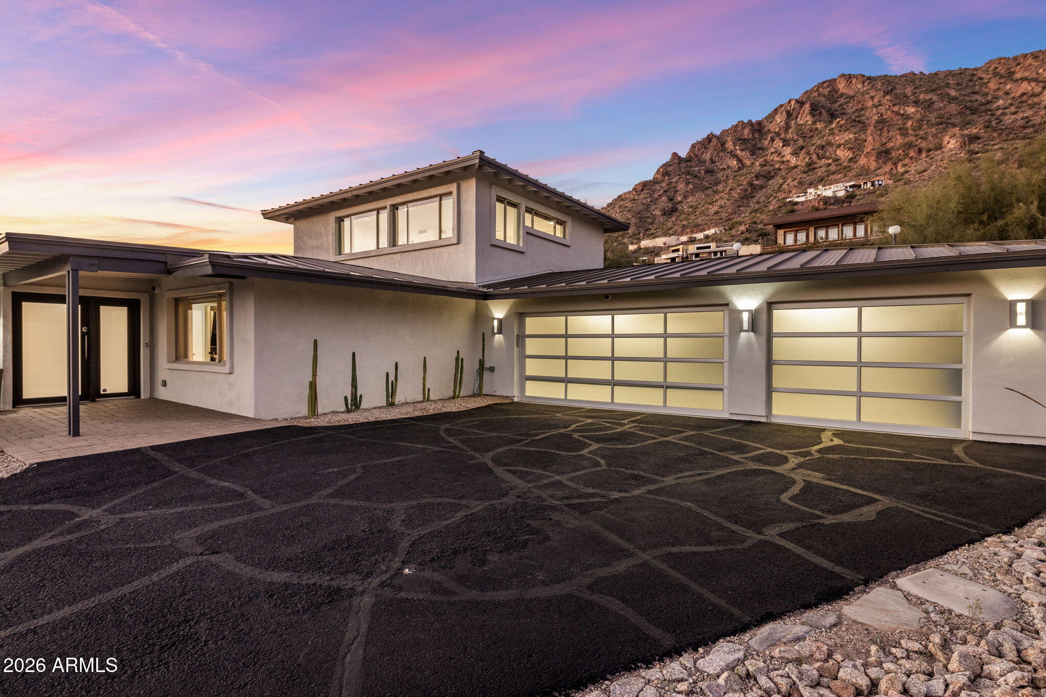 5518 E ROCKRIDGE Road