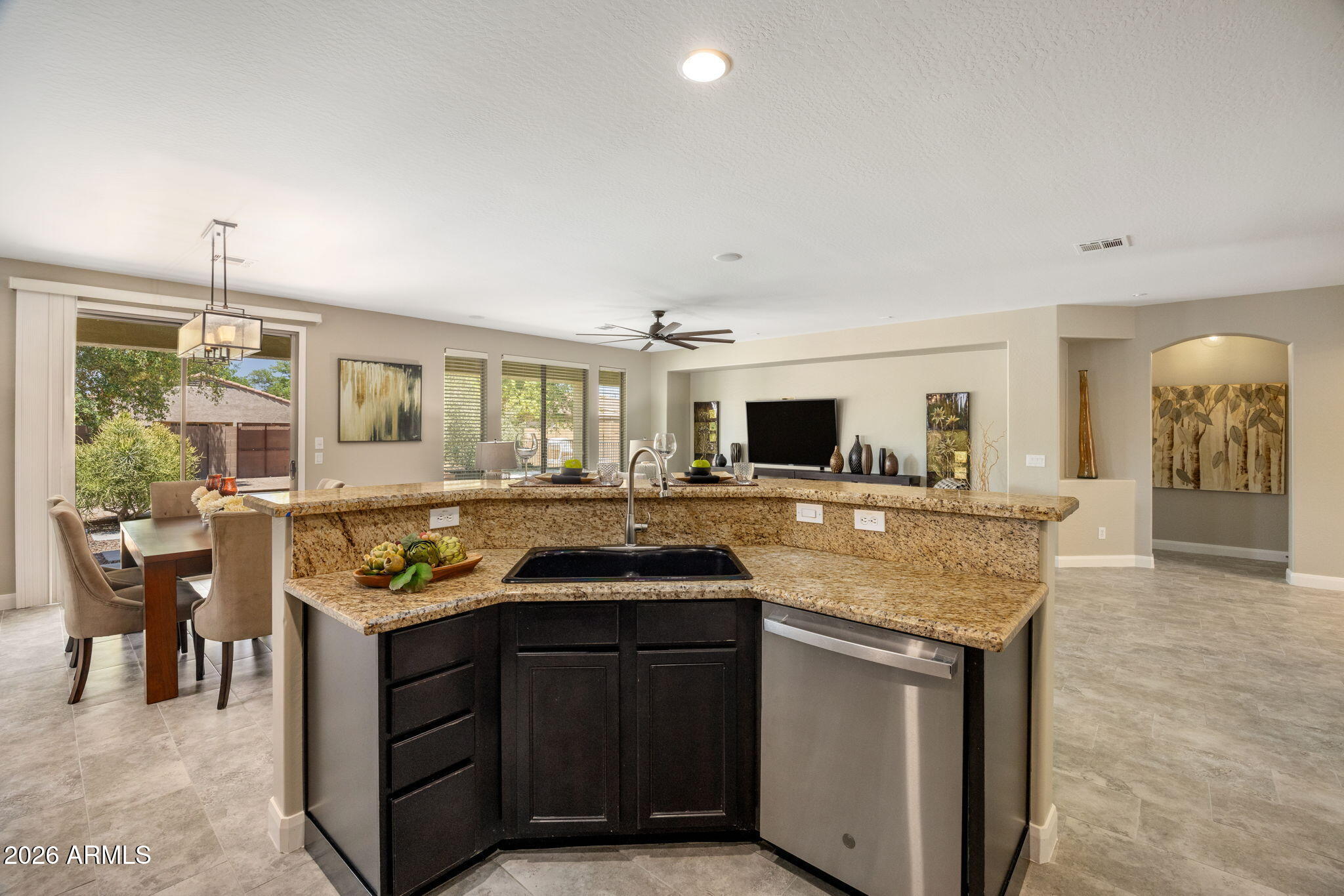 2122 W IAN Drive