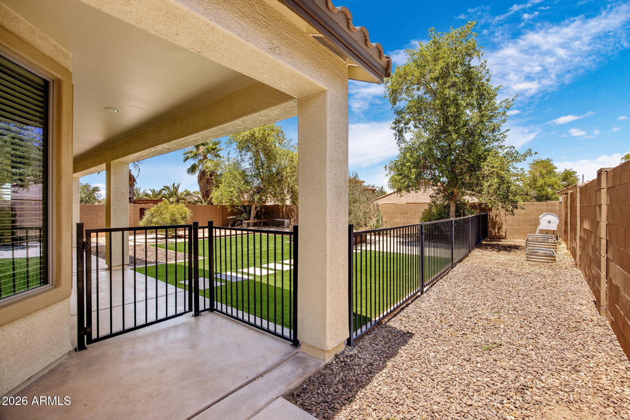 2122 W IAN Drive