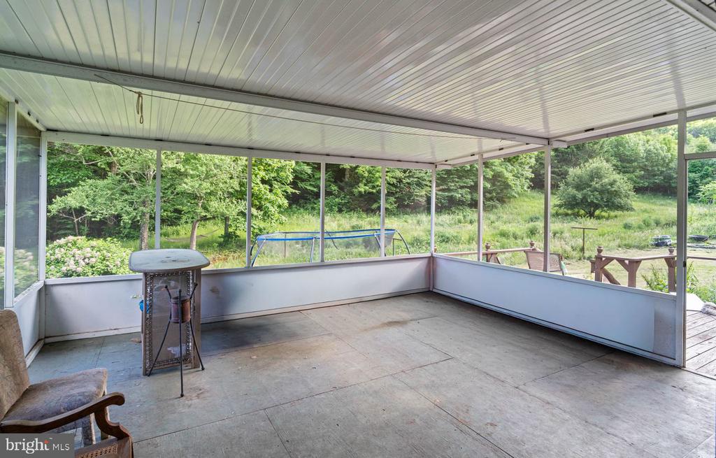 1030 BETHEL HOLLOW RD