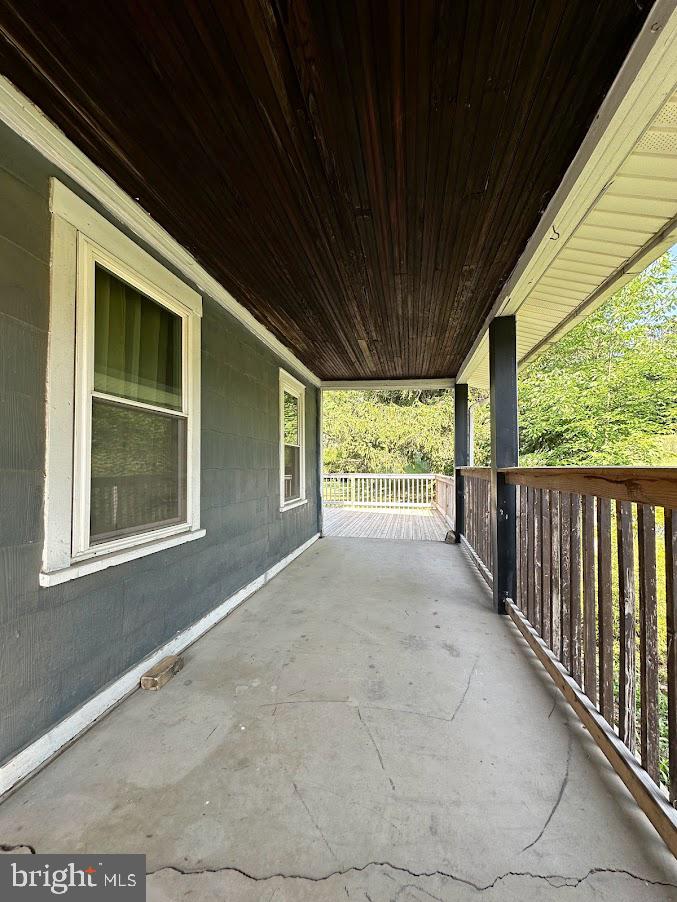 1542 NELSON ROAD