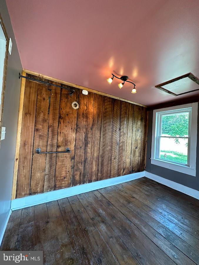 1542 NELSON ROAD