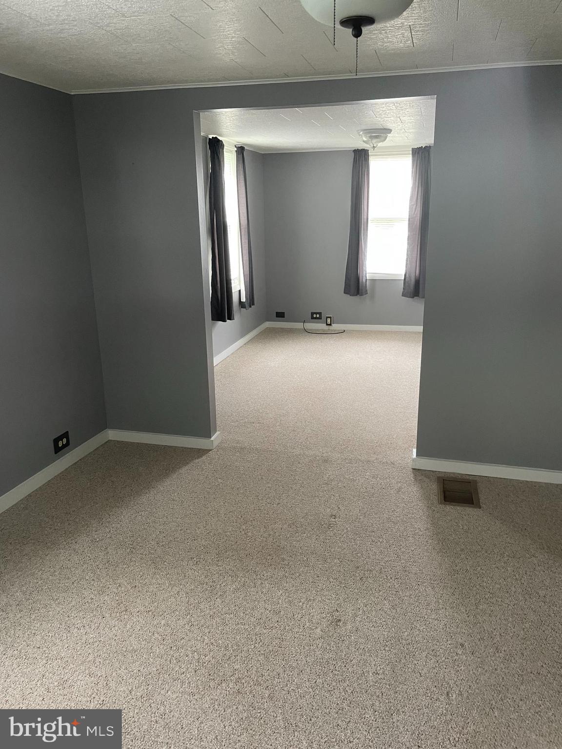 971 Grassflat AVENUE