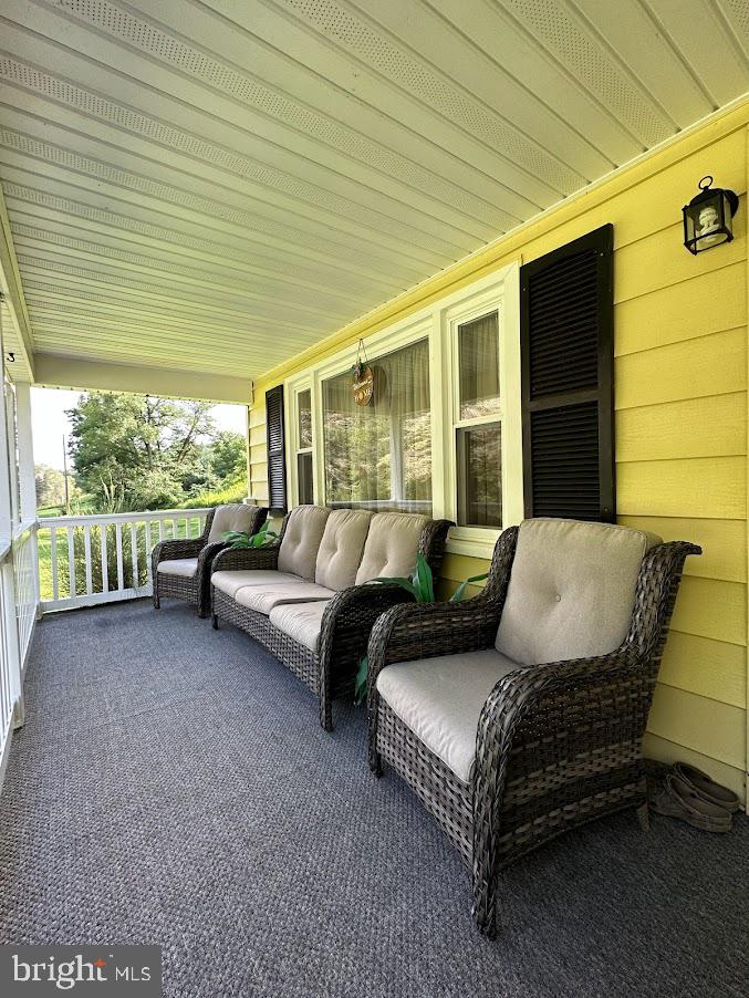 5524 BUCK RUN ROAD