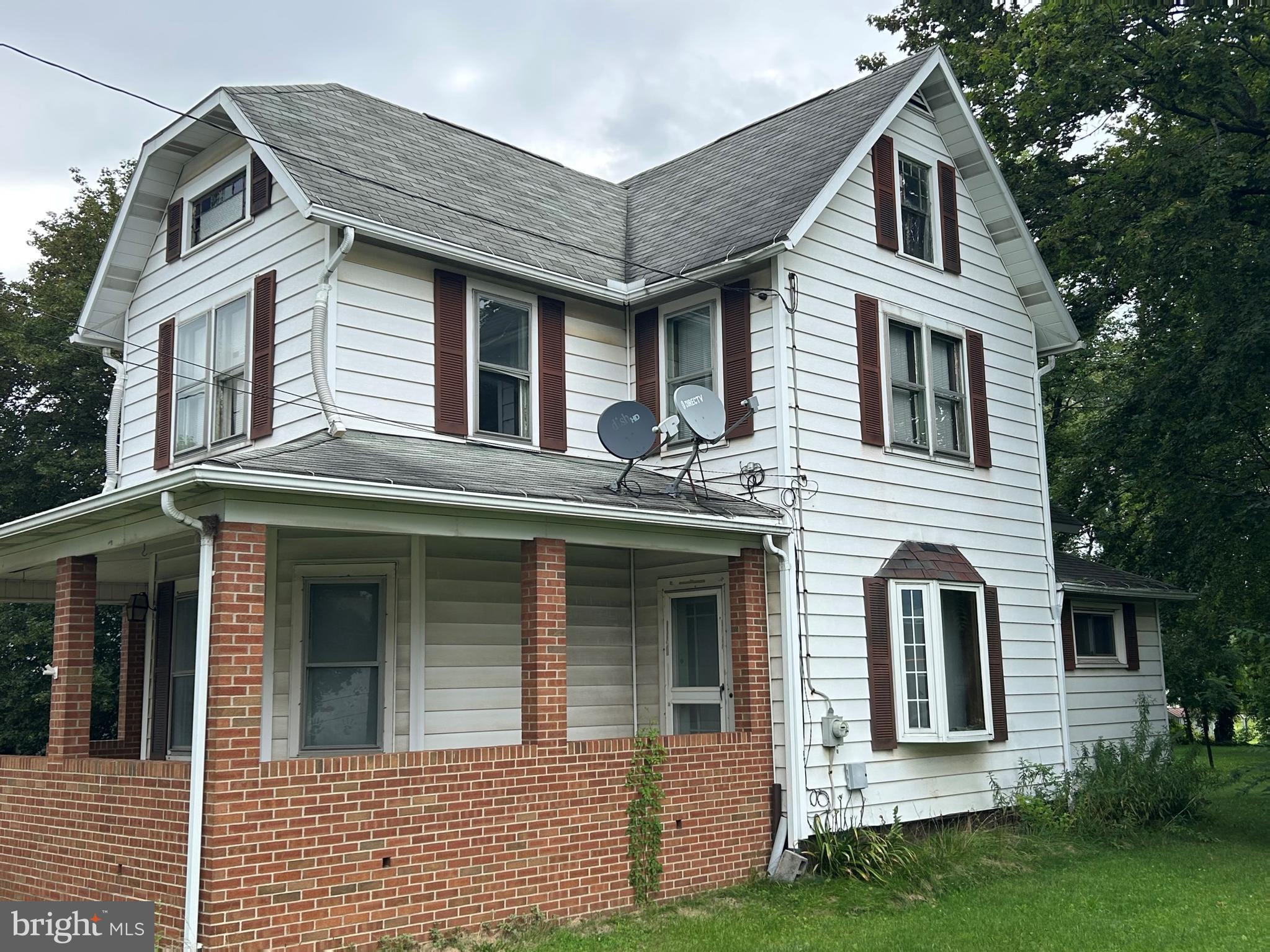 605 W FRONT STREET
