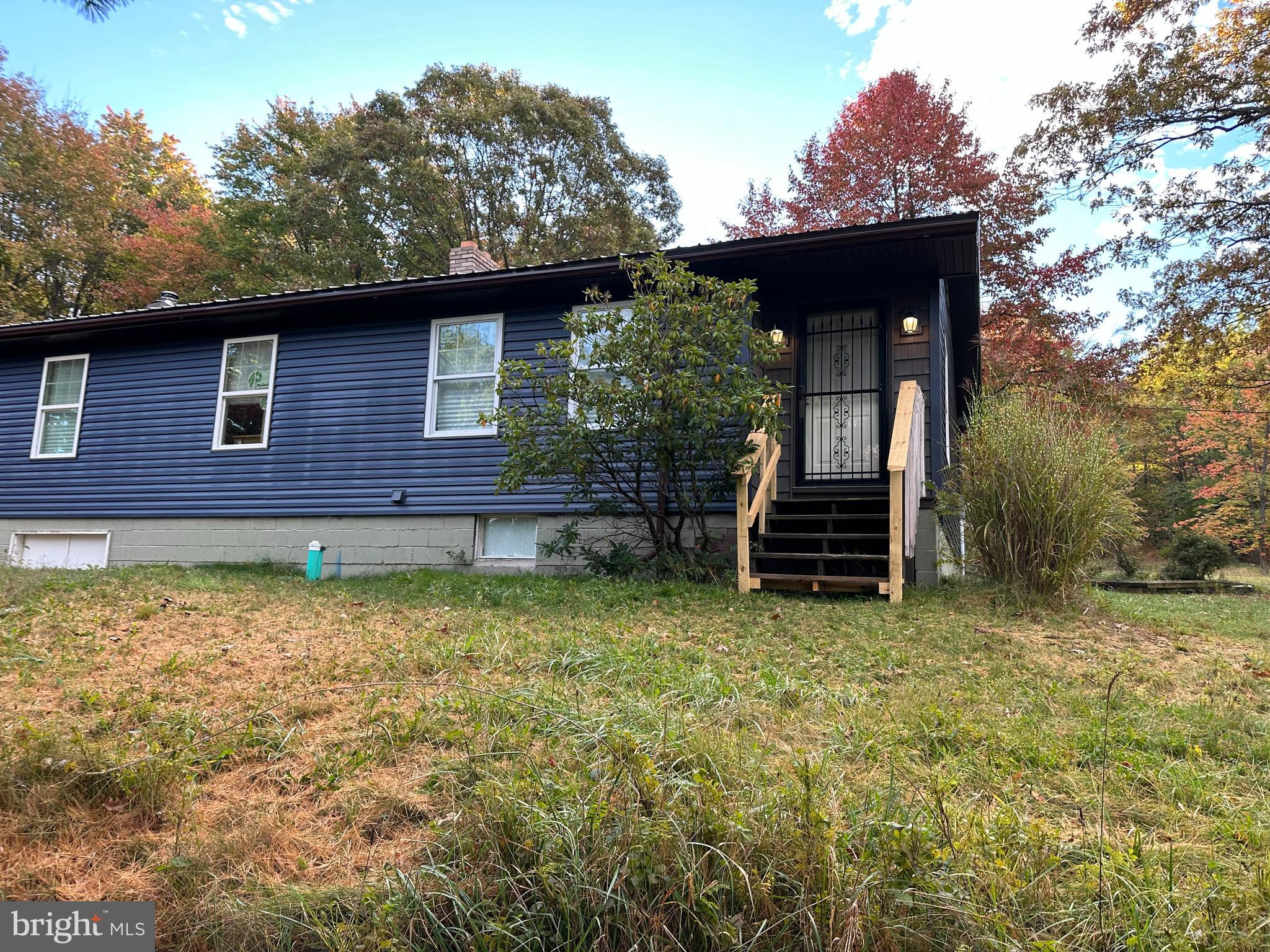 77 Hickory STREET