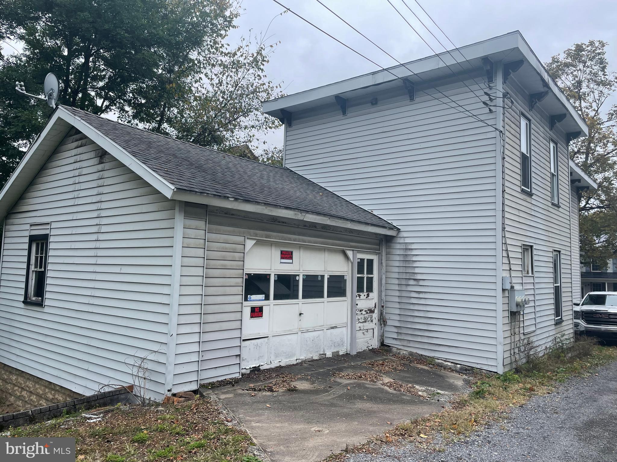407 E Market STREET