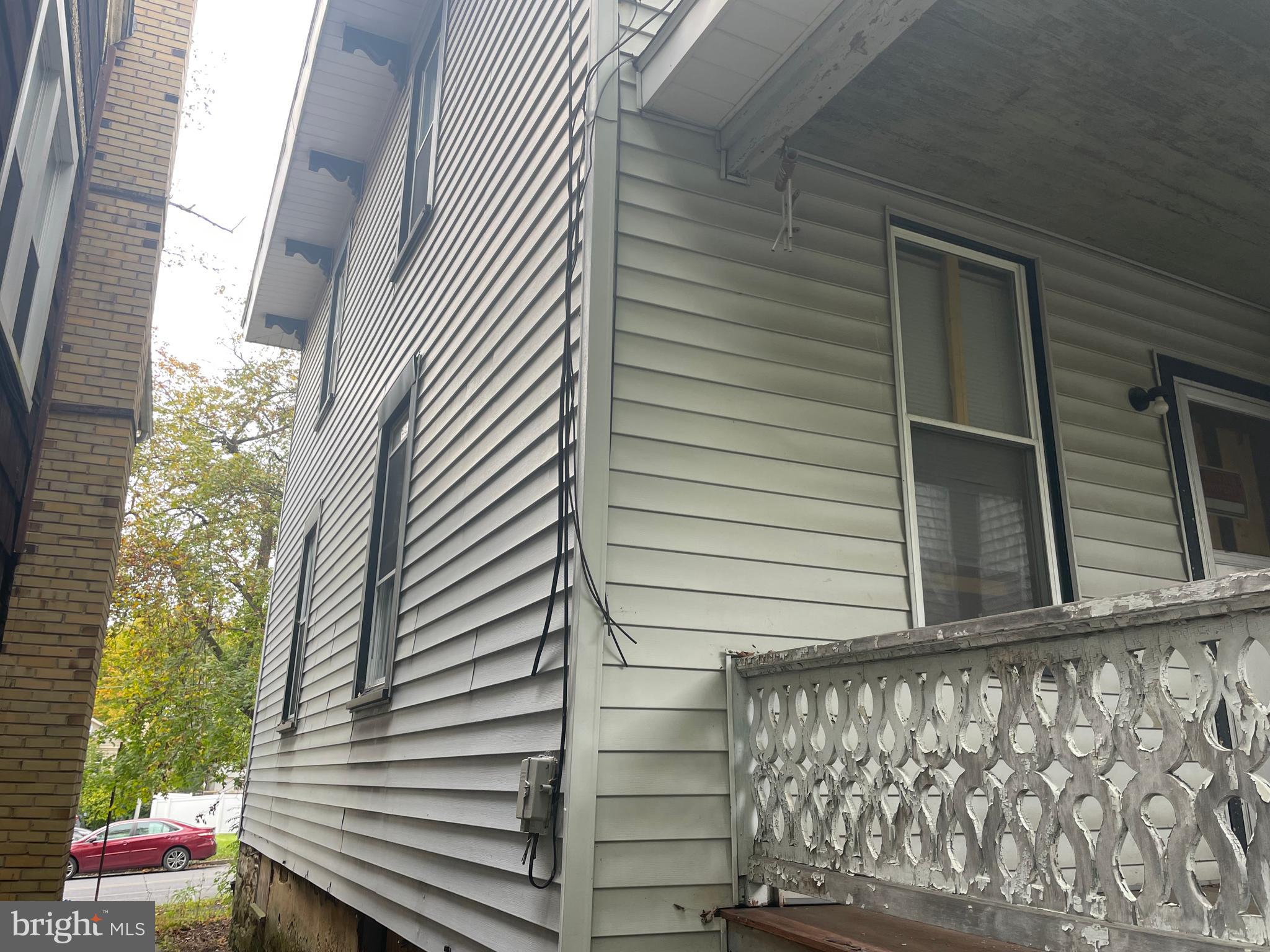 407 E Market STREET