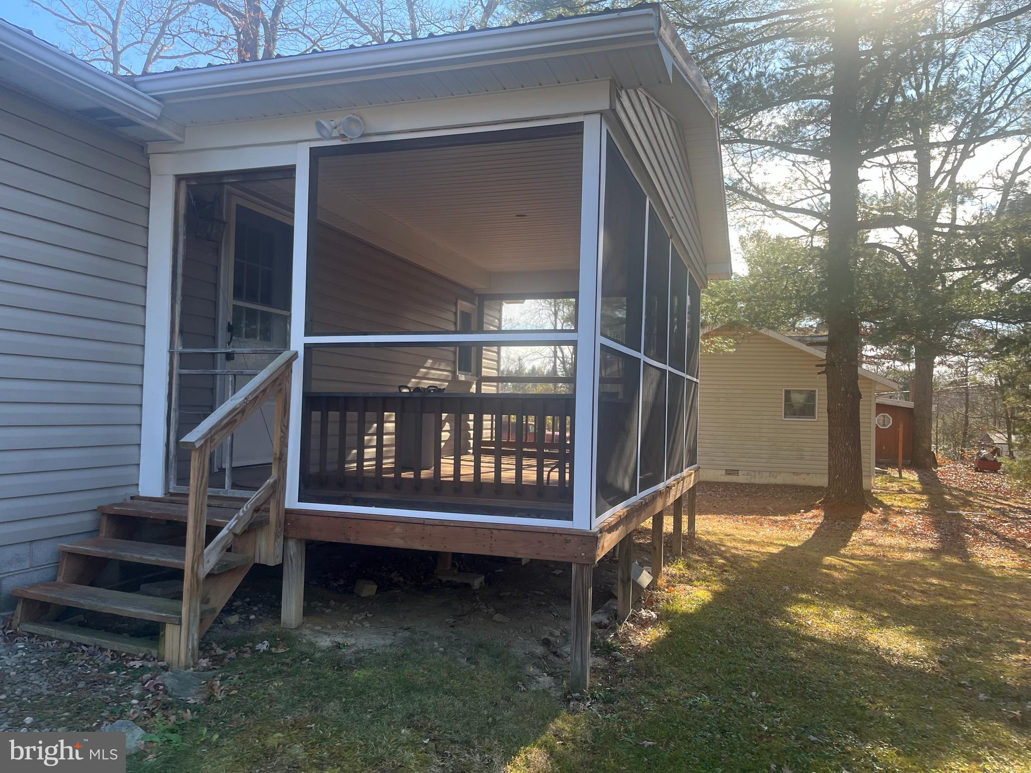 15 Douglas LANE