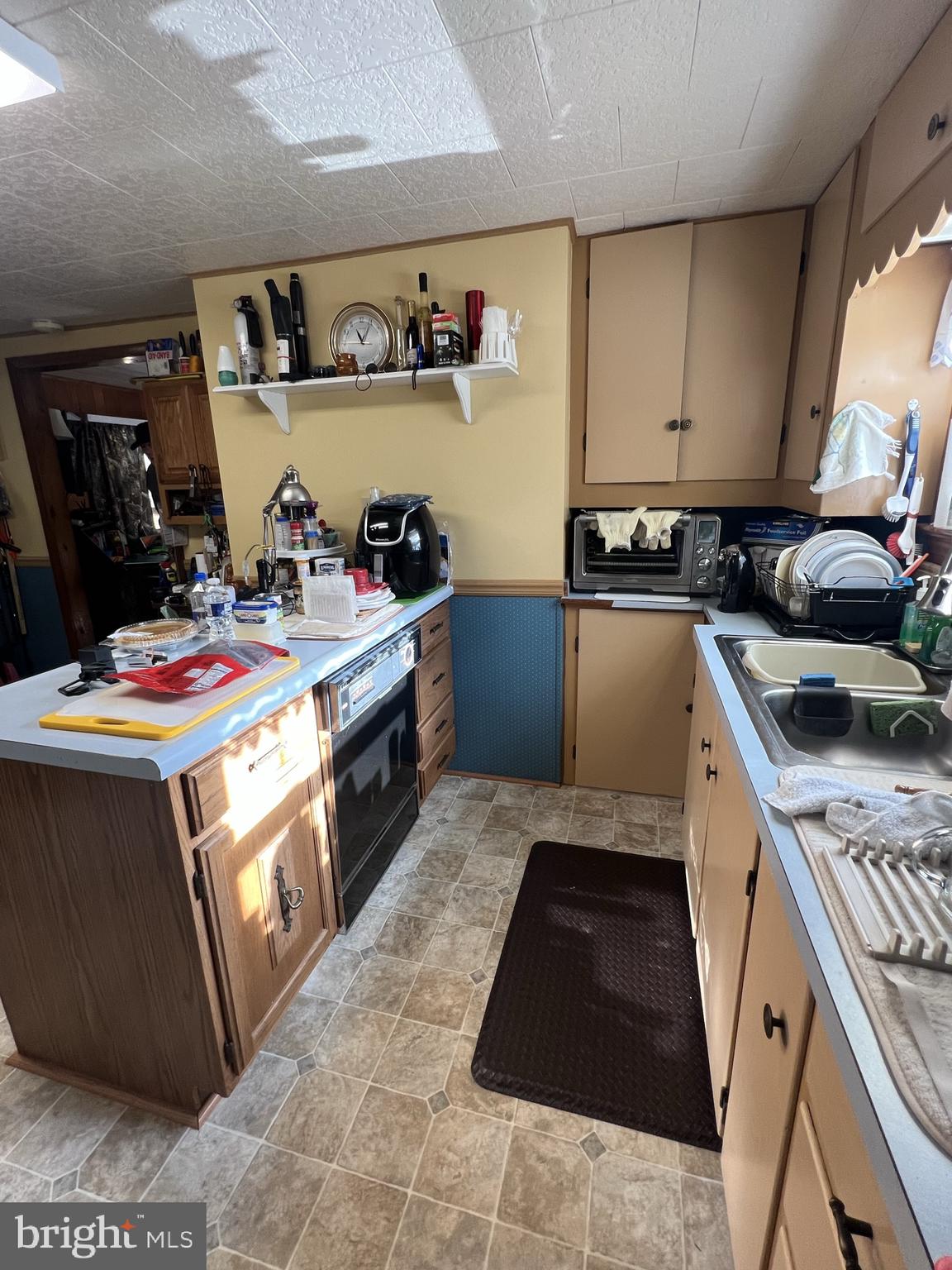 277 Genesee LANE