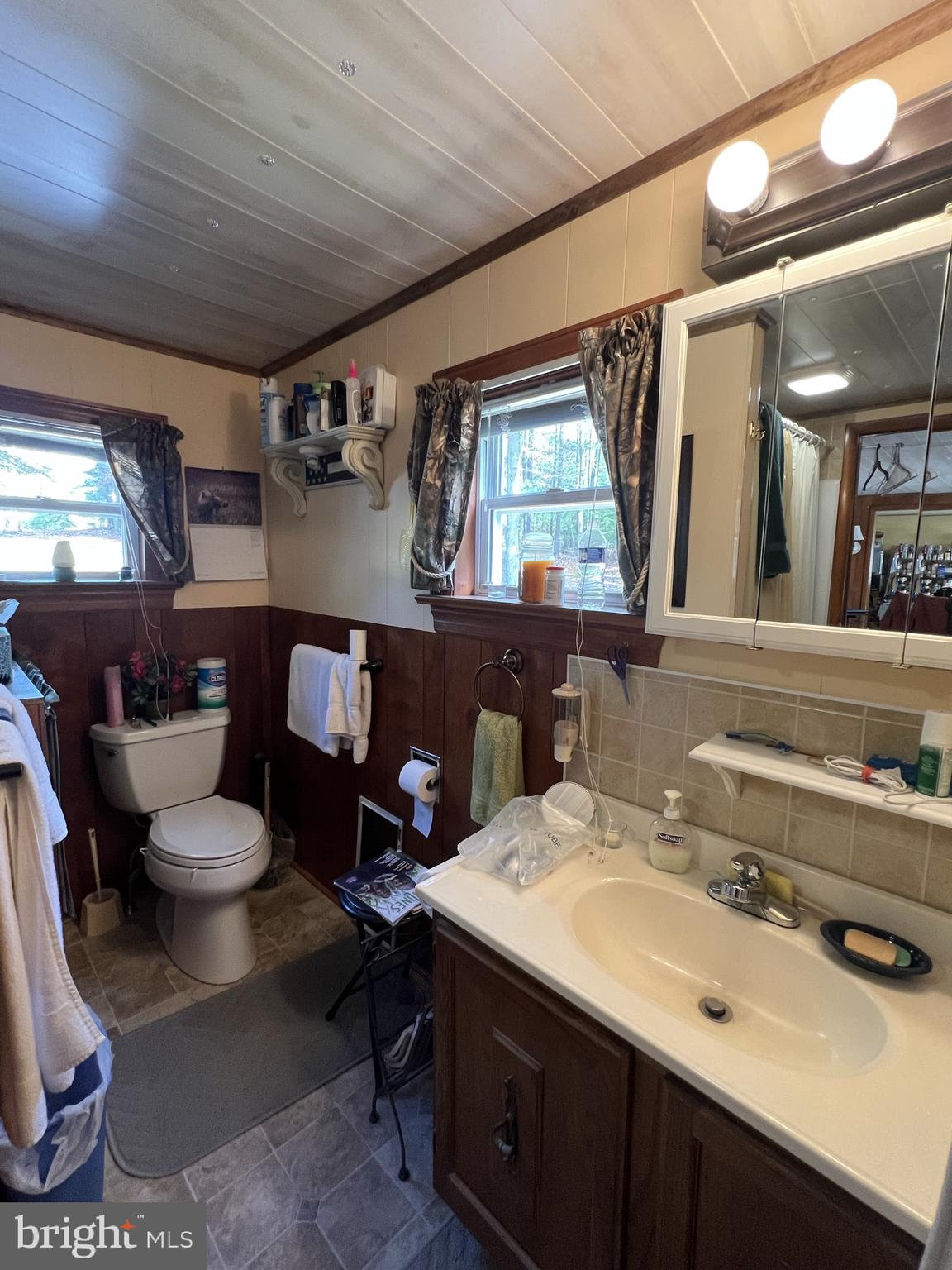 277 Genesee LANE