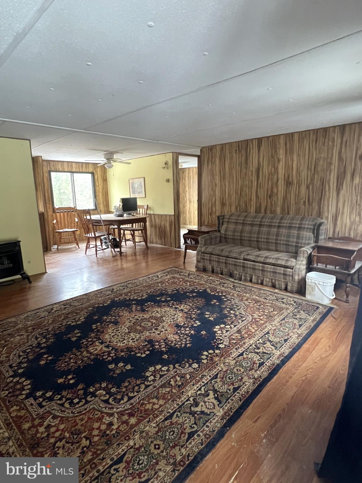 886 Ashland ROAD
