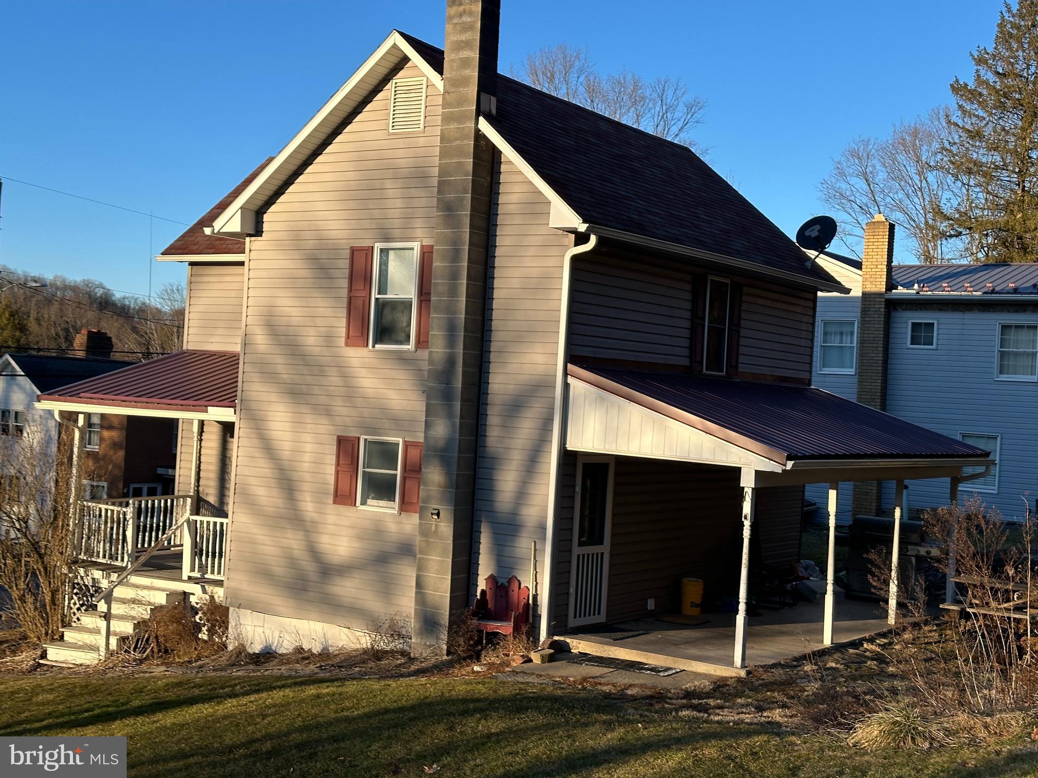 172 Stronach Rd