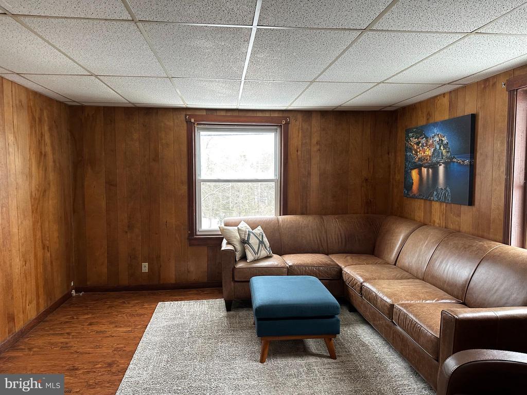 172 Stronach Rd