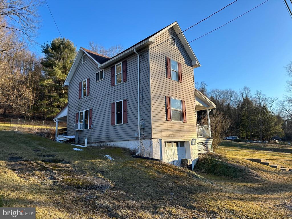 172 Stronach Rd