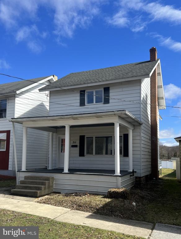 211 Pruner St