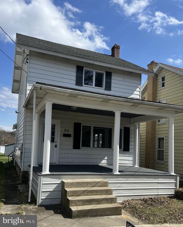 211 Pruner St