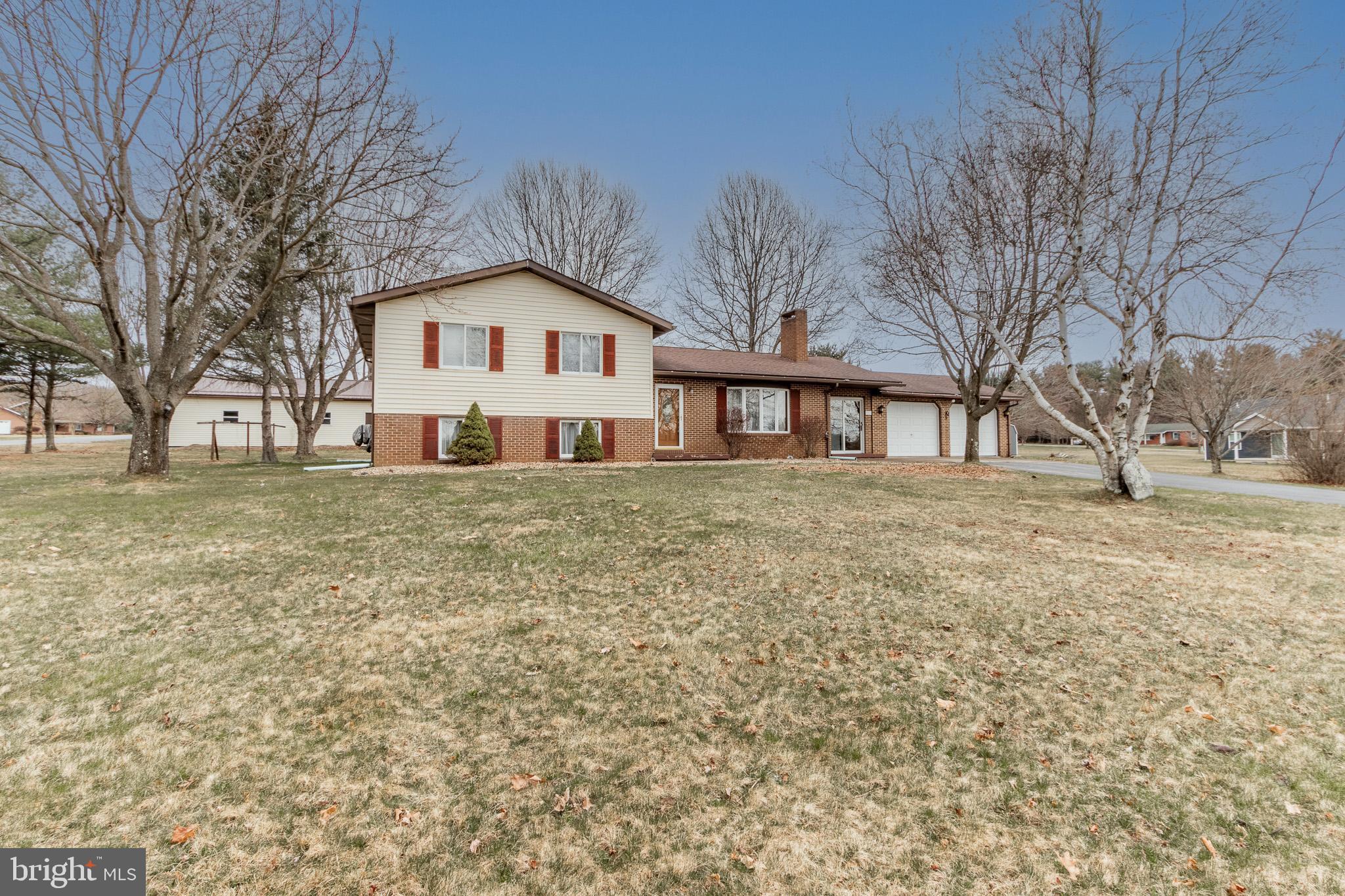 111 Falcon Rd