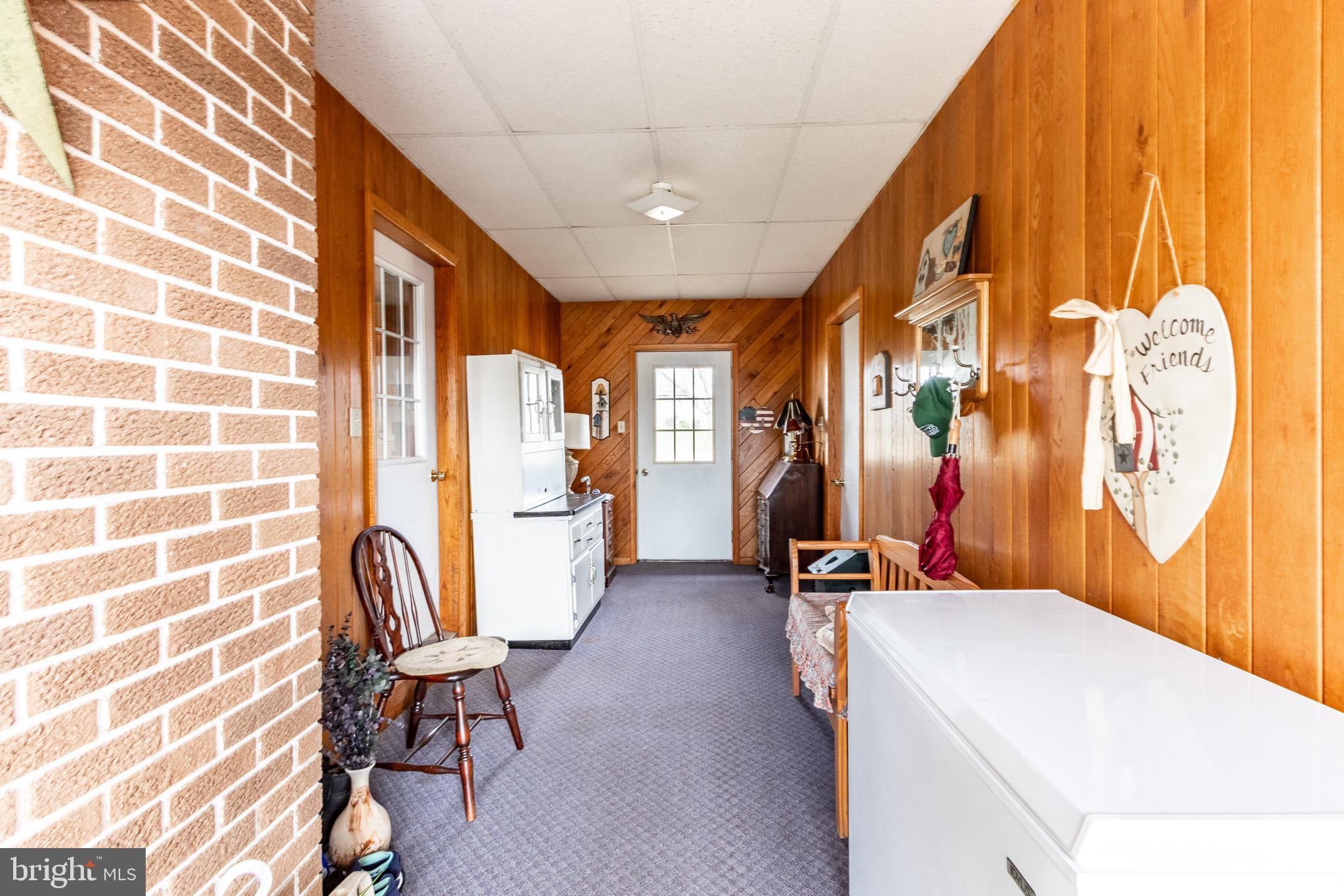 111 Falcon Rd