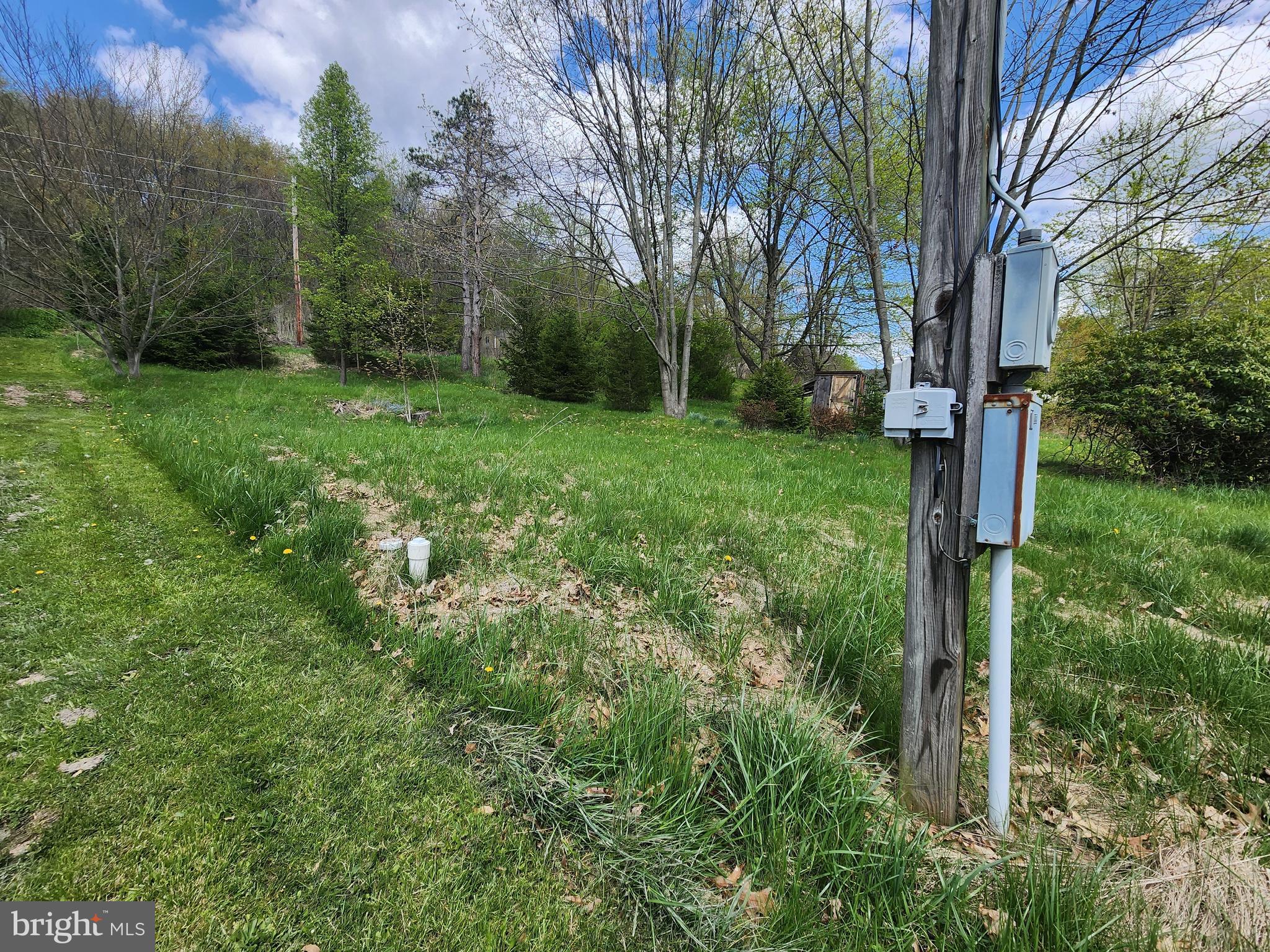 42 Mapes Ave