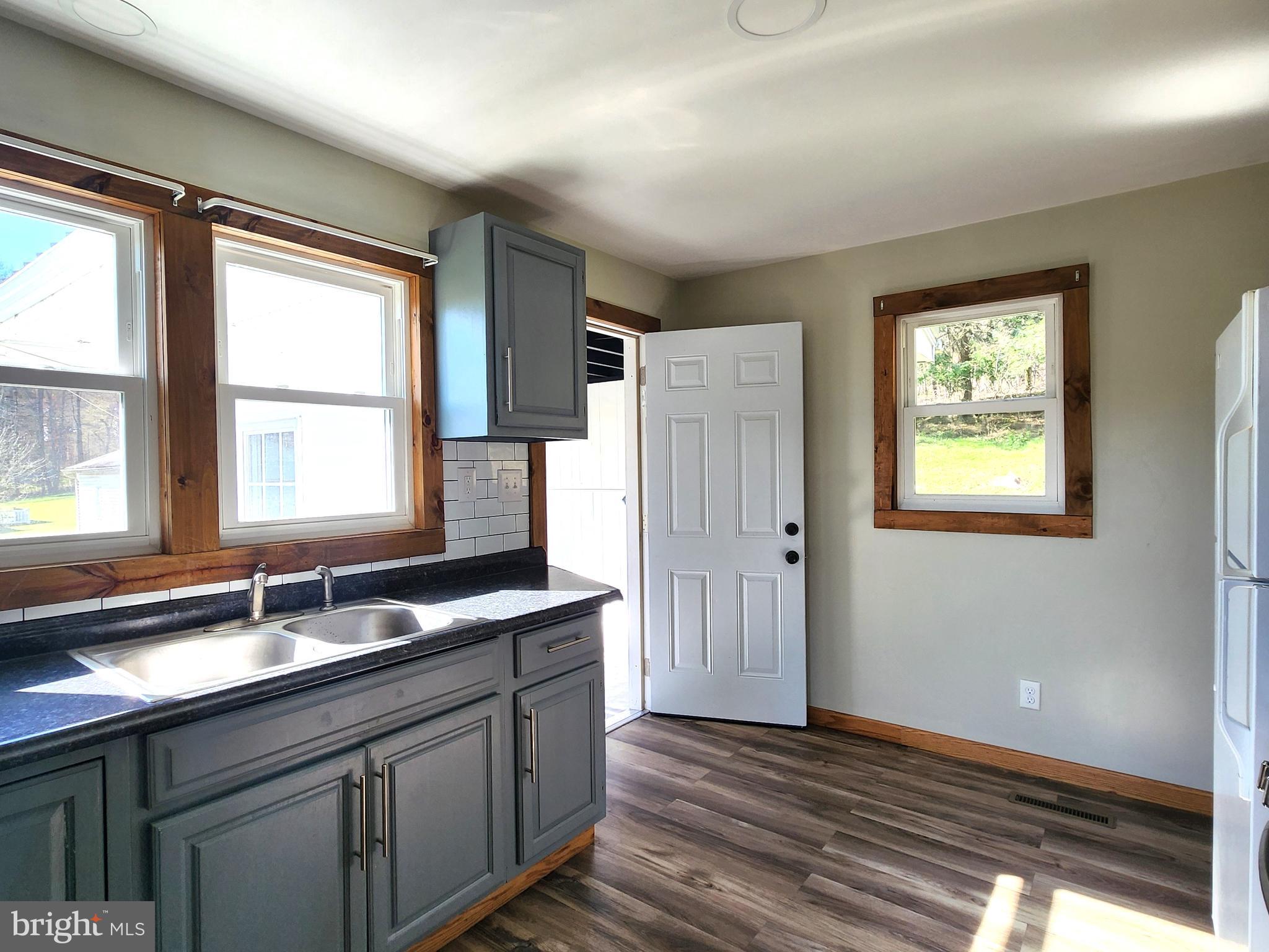 1873 Allport Hwy