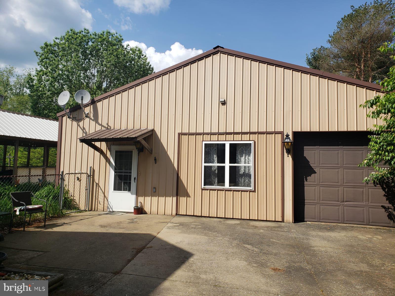 1550 Old Turnpike Rd