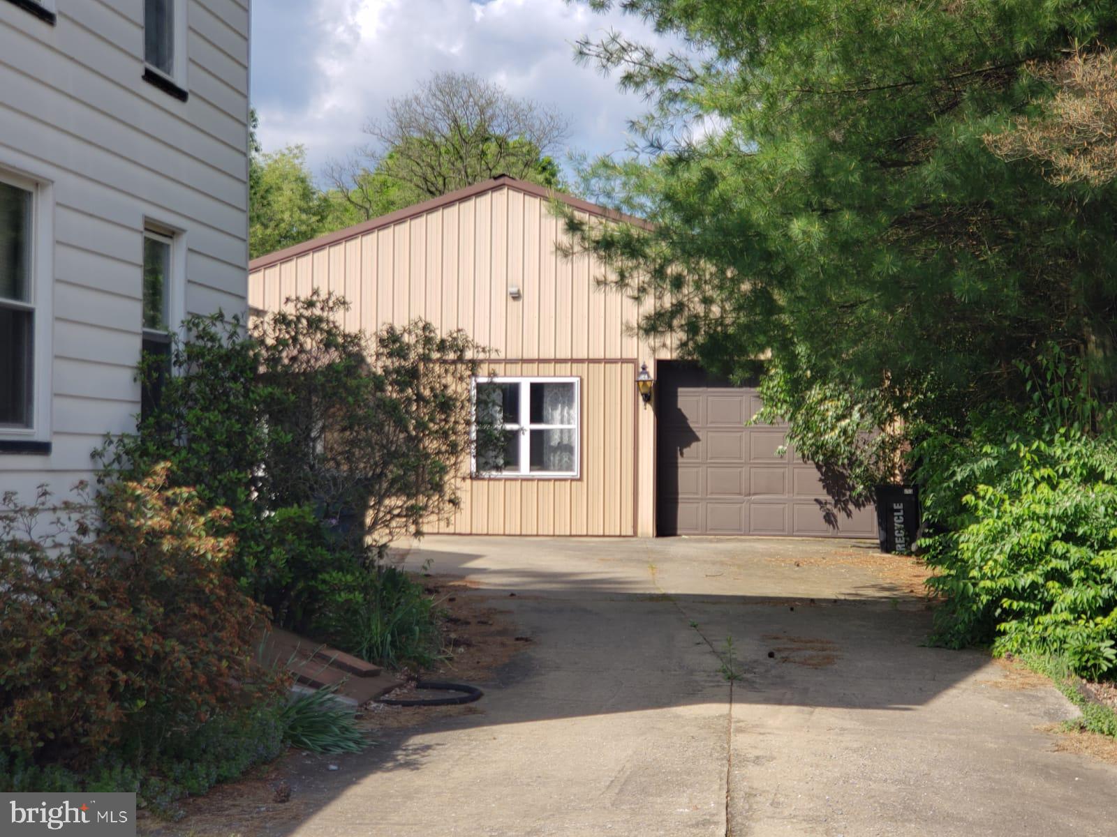 1550 Old Turnpike Rd