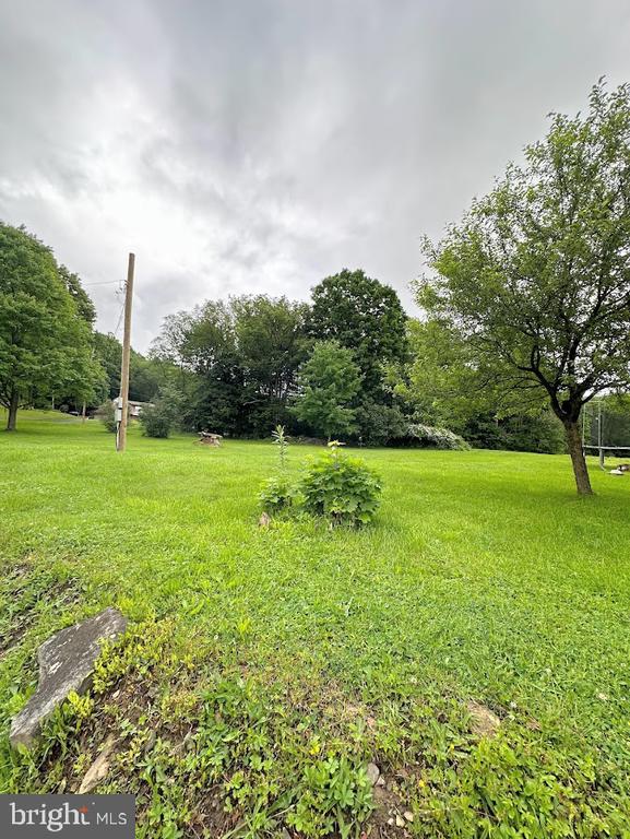 894 Flegal Rd