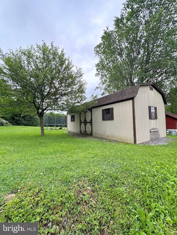 894 Flegal Rd