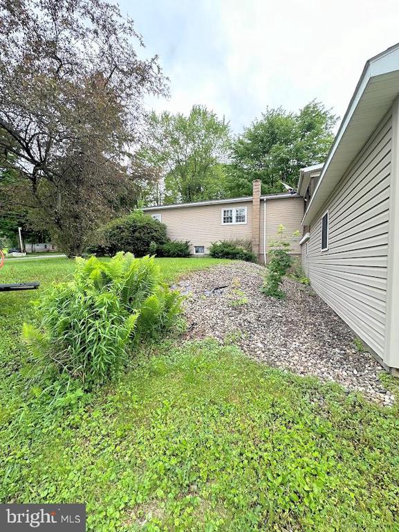 894 Flegal Rd