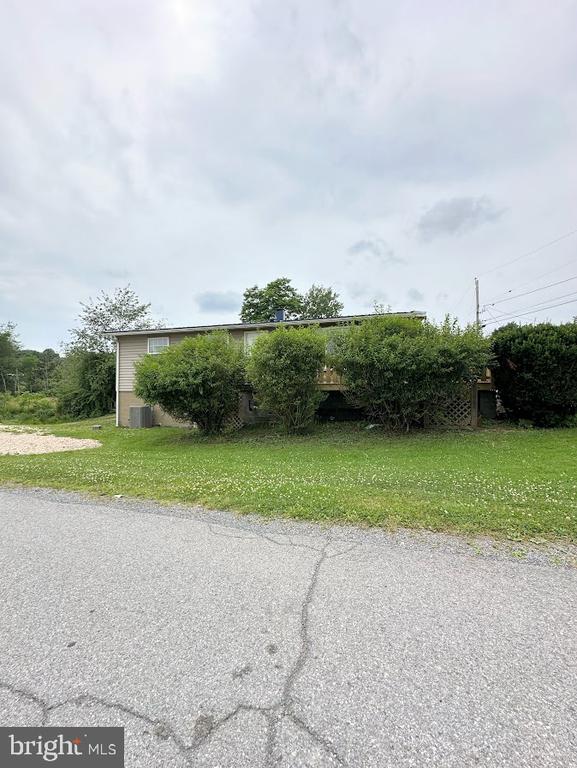 109 W Hepburnia Rd