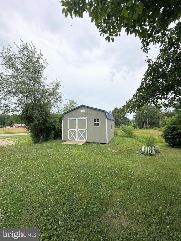 109 W Hepburnia Rd