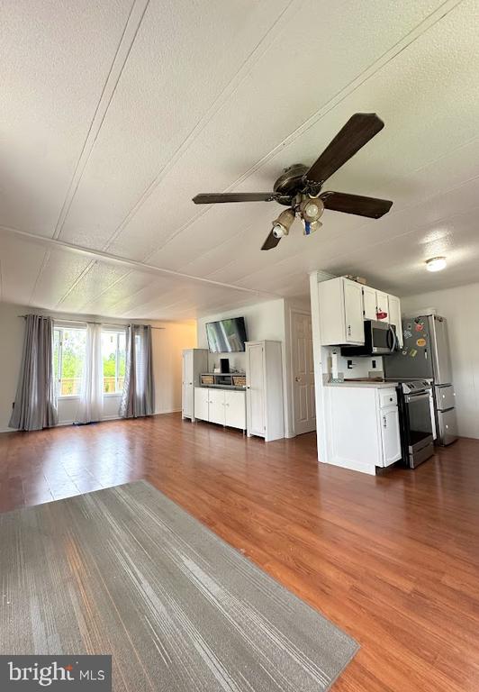 109 W Hepburnia Rd