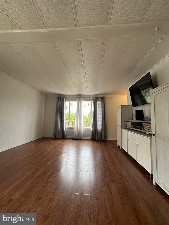 109 W Hepburnia Rd