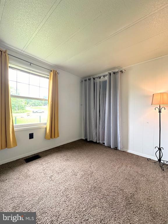 109 W Hepburnia Rd