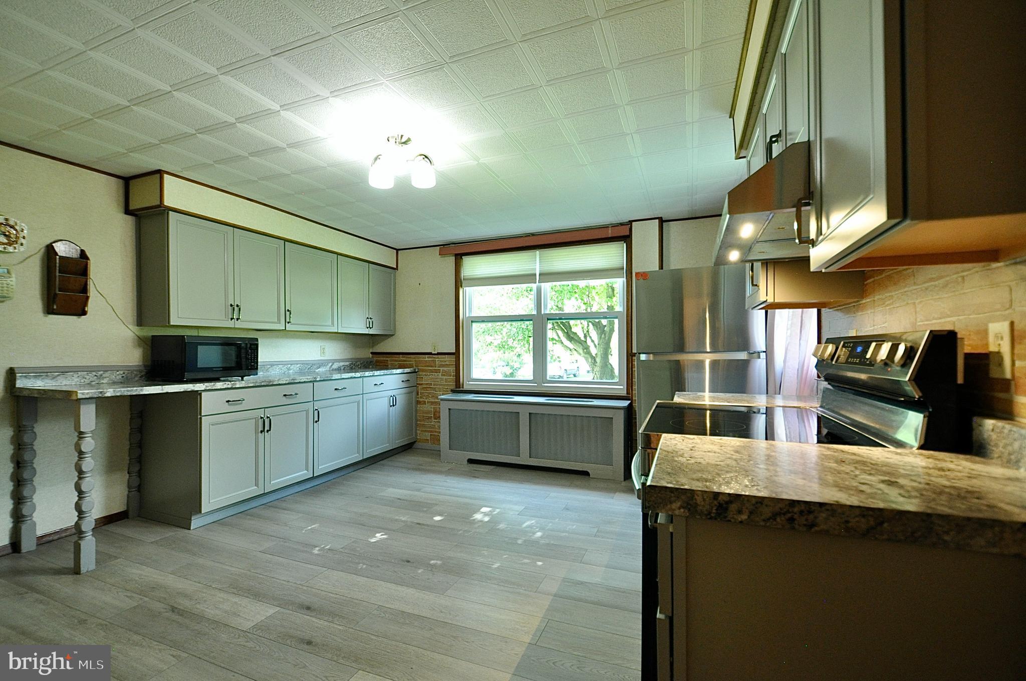 19 Britten Dr