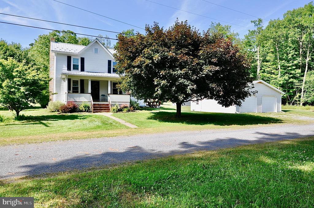 19 Britten Dr