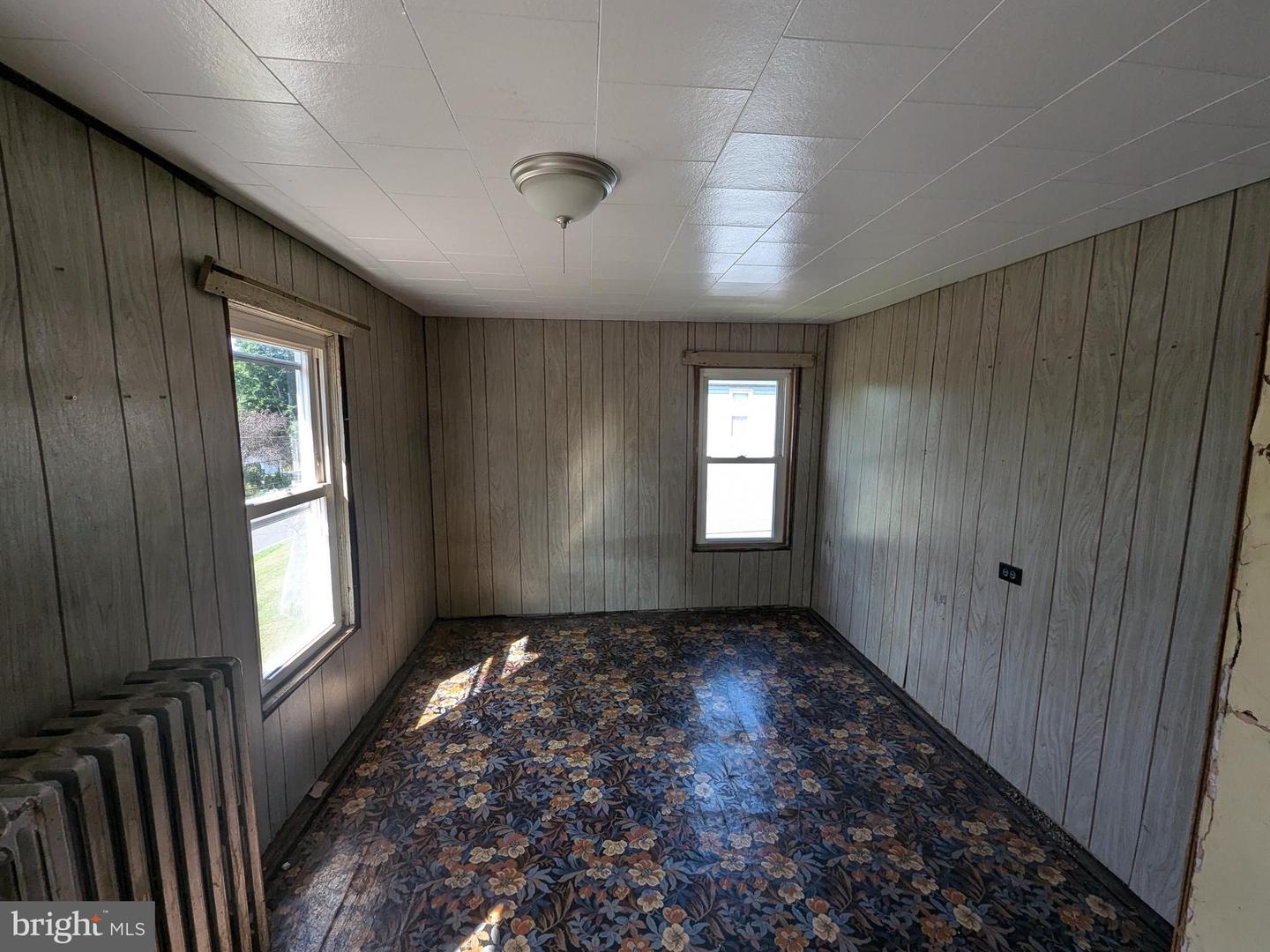 2561 Main St
