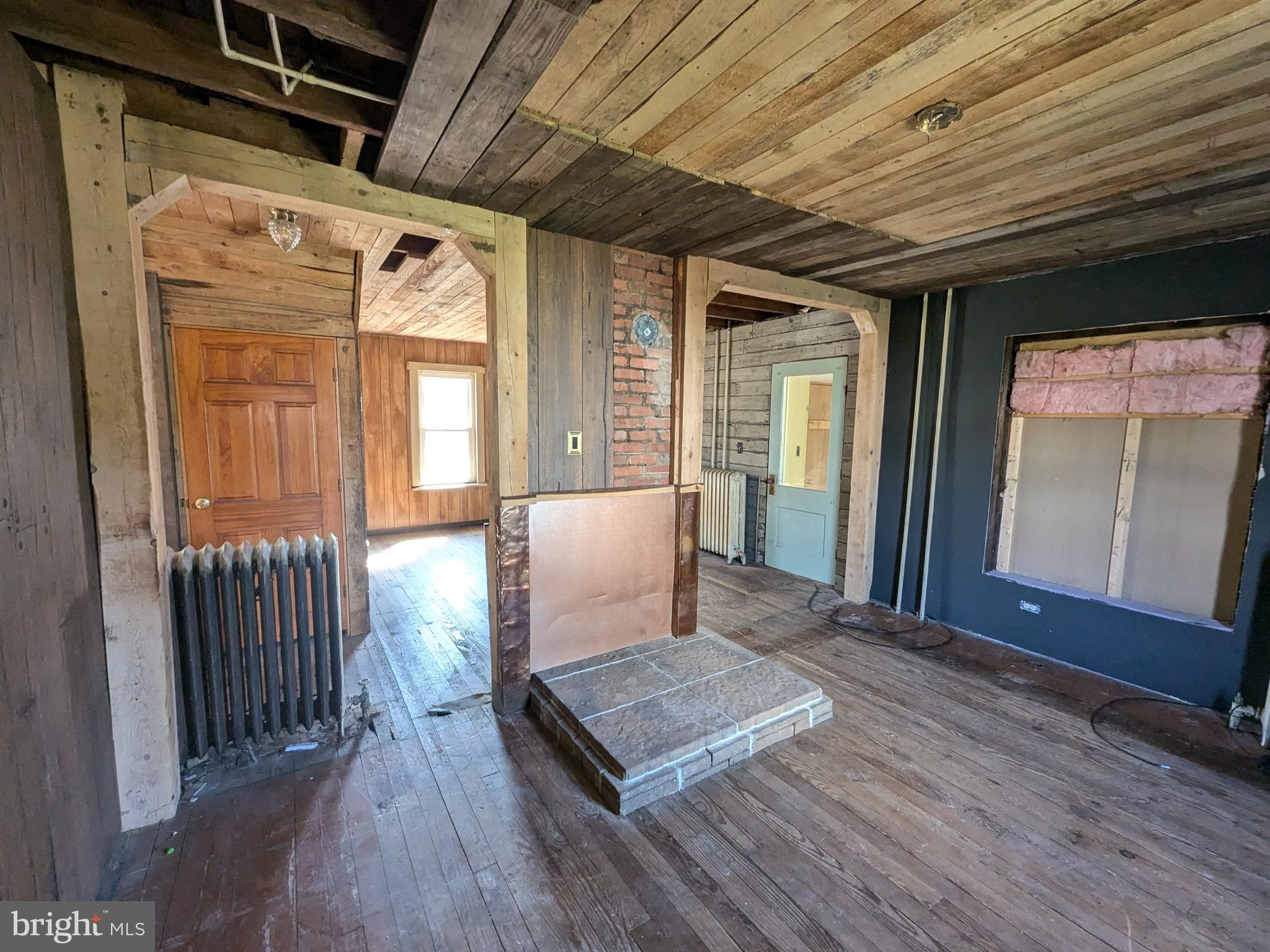 2561 Main St