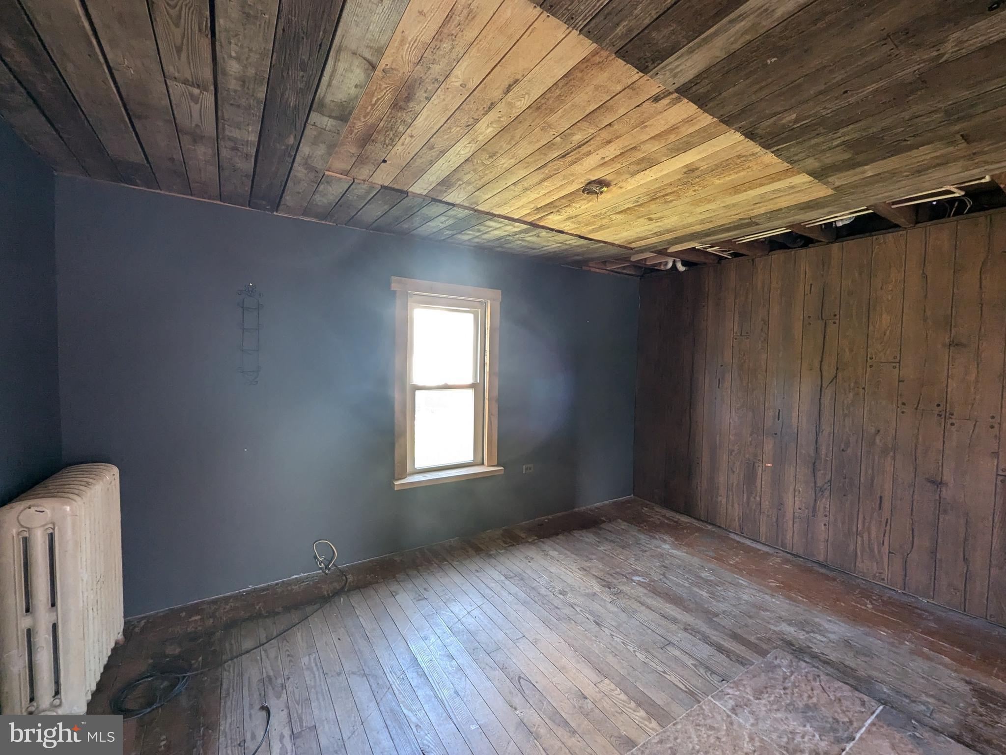 2561 Main St