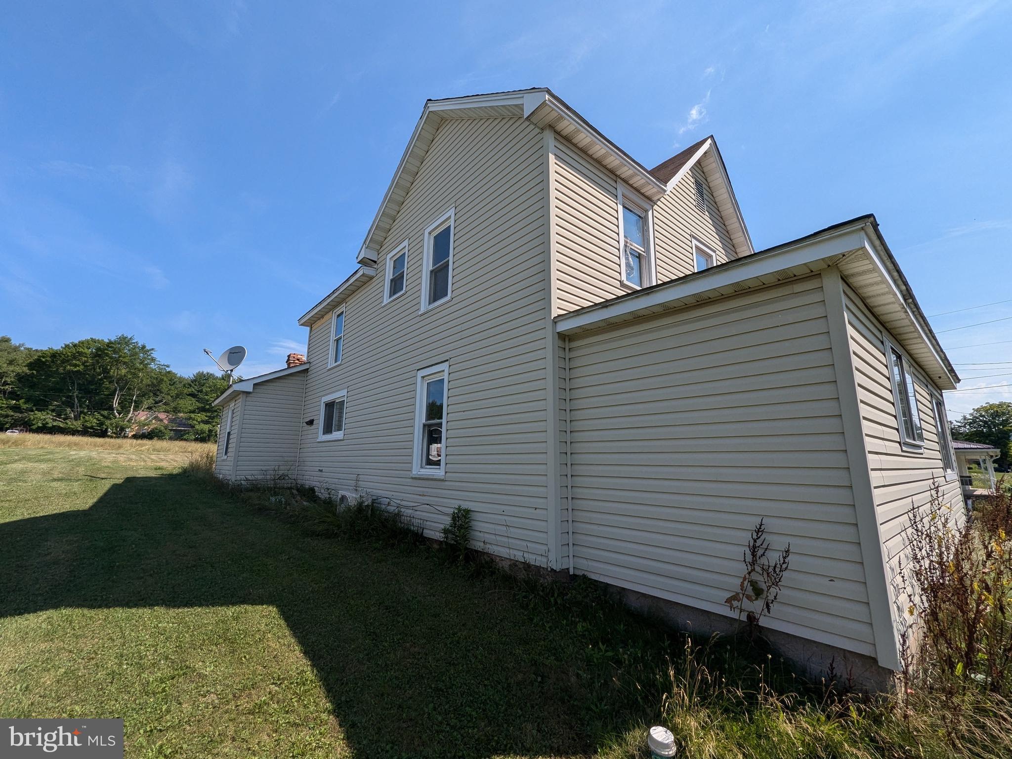 2561 Main St