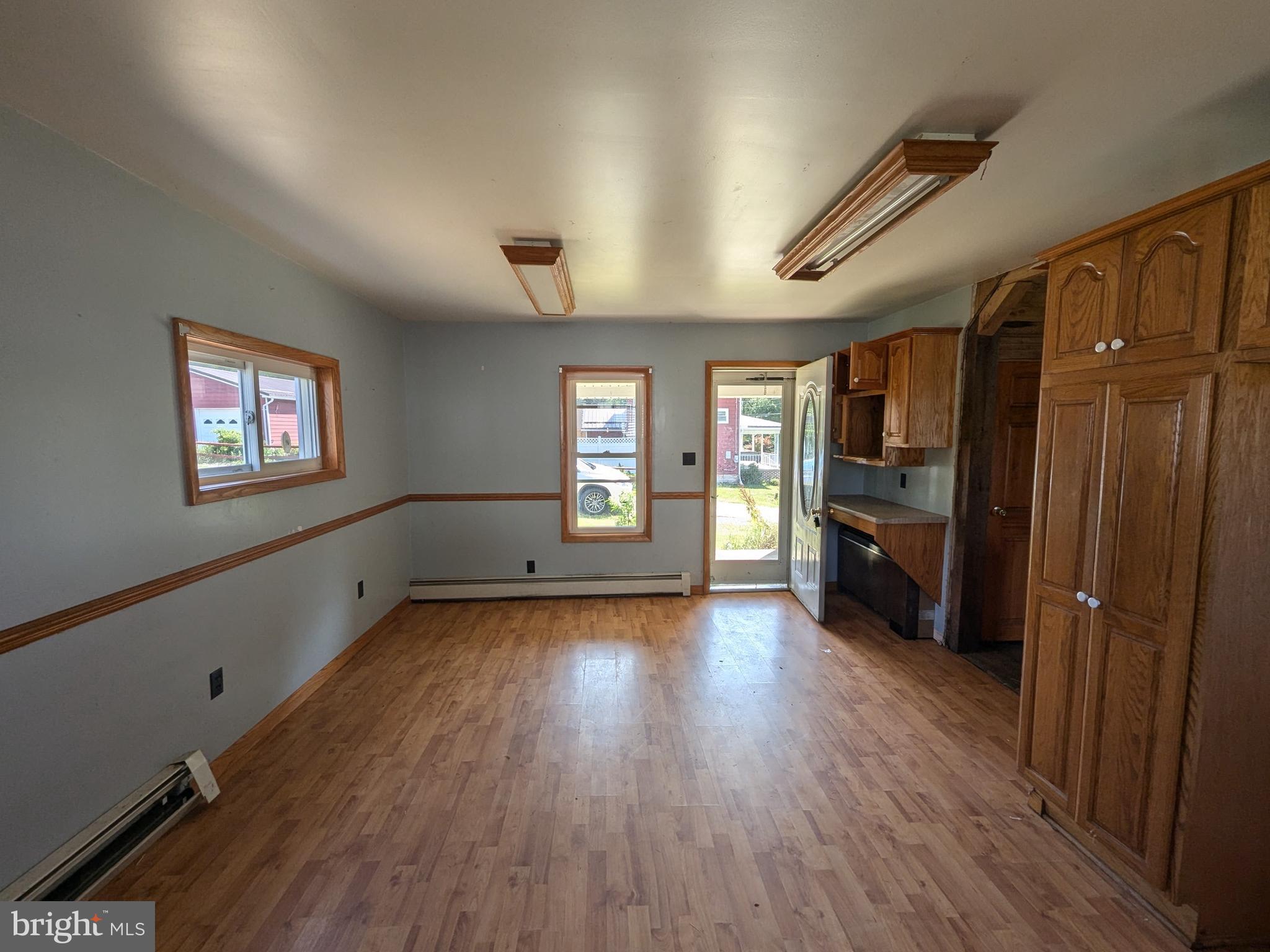 2561 Main St