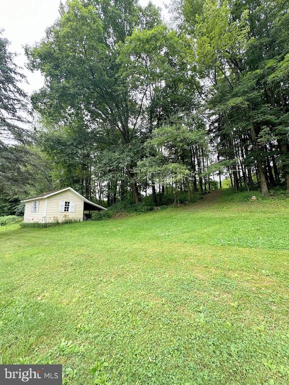 590 Frog Hollow Rd