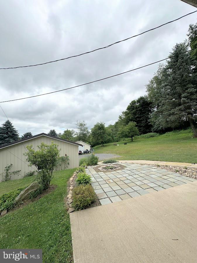 590 Frog Hollow Rd