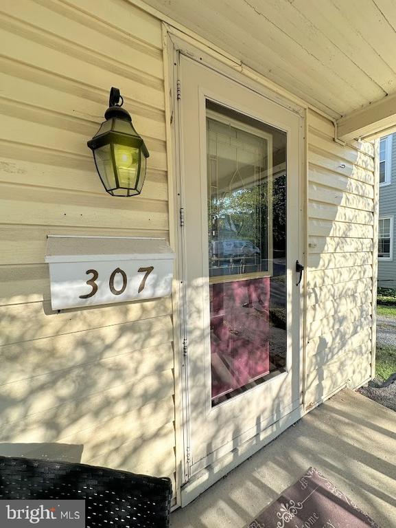 307 Pruner St