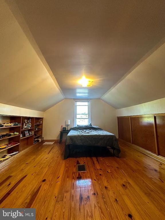 523 Frog Hollow Rd