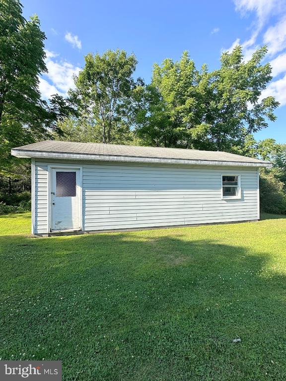 523 Frog Hollow Rd